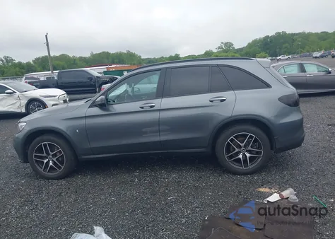 2017 Mercedes-Benz Glc 300 4Matic from USA, damaged, VIN WDC0G4KB1HV006822